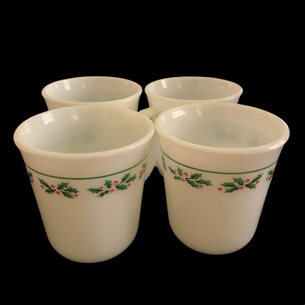 🎄Corningware Holly Coffee/Tea Mugs